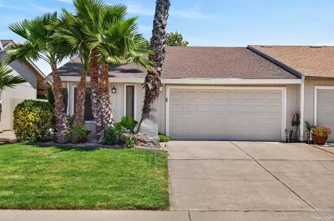 7677 Harvest Woods Dr, Sacramento, CA 95828