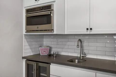 Kitchen - 1649 Donner Ln, Lincoln, CA 95648 photo 8 of 8