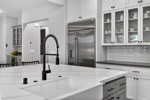 Kitchen - 1649 Donner Ln, Lincoln, CA 95648 photo 5 of 8