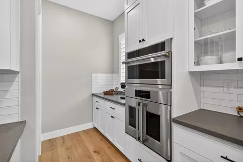 Kitchen - 1649 Donner Ln, Lincoln, CA 95648 photo 6 of 8