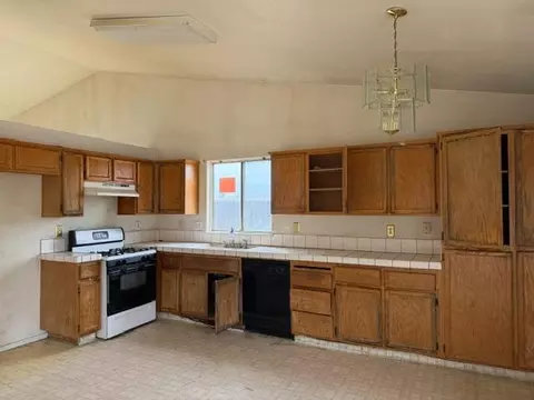 Kitchen - 1299 Moonlight Dr, Ceres, CA 95307 photo 1 of 1