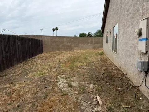 Exterior - 1299 Moonlight Dr, Ceres, CA 95307 photo 3 of 7