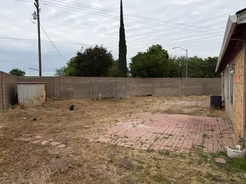 Exterior - 1299 Moonlight Dr, Ceres, CA 95307 photo 4 of 7