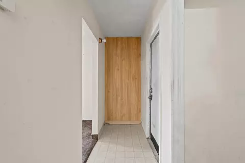 Entry Way - 3460 Roselle Ave, Modesto, CA 95355 photo 2 of 2