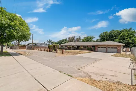 Exterior - 3460 Roselle Ave, Modesto, CA 95355 photo 2 of 17