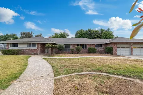 Exterior - 3460 Roselle Ave, Modesto, CA 95355 photo 4 of 17