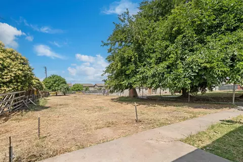 Exterior - 3460 Roselle Ave, Modesto, CA 95355 photo 17 of 17