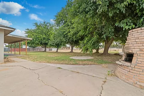 Exterior - 3460 Roselle Ave, Modesto, CA 95355 photo 8 of 17