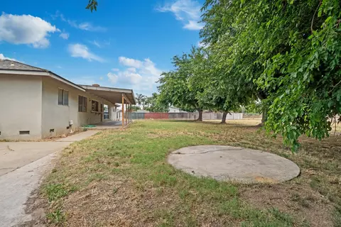 Exterior - 3460 Roselle Ave, Modesto, CA 95355 photo 5 of 17