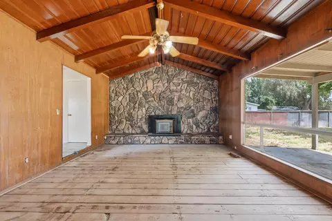 Living - 3460 Roselle Ave, Modesto, CA 95355 photo 2 of 7