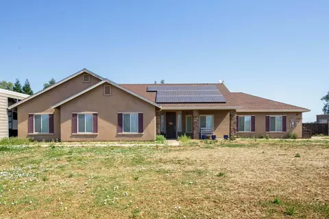 21187 E Rose Clover Ln, Linden, CA 95236