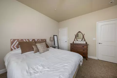 Bedroom - 21187 E Rose Clover Ln, Linden, CA 95236 photo 2 of 5