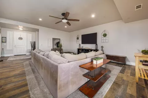 Living - 21187 E Rose Clover Ln, Linden, CA 95236 photo 2 of 2