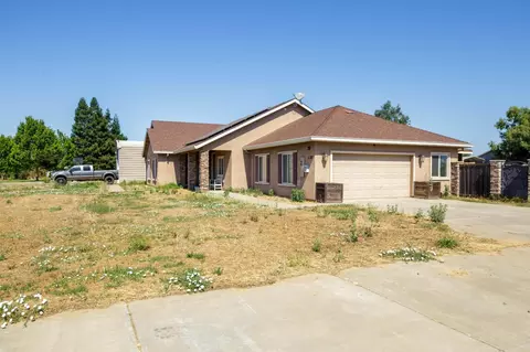 Exterior - 21187 E Rose Clover Ln, Linden, CA 95236 photo 6 of 12