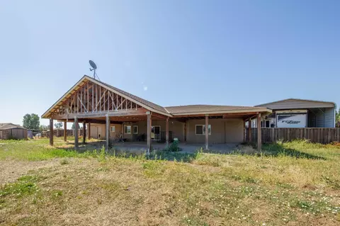 Exterior - 21187 E Rose Clover Ln, Linden, CA 95236 photo 9 of 12