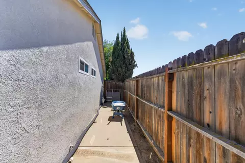 Exterior - 1417 Remington Pl, Modesto, CA 95358 photo 15 of 15