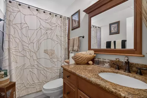 Bath - 1417 Remington Pl, Modesto, CA 95358 photo 1 of 4