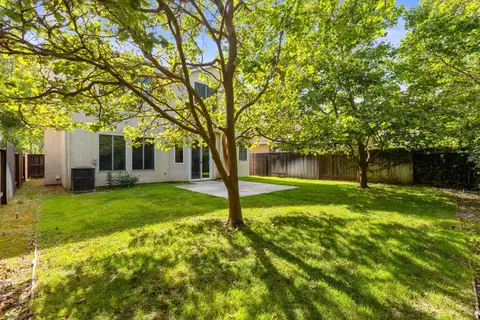 9401 Canmoor Cir, Elk Grove, CA 95758