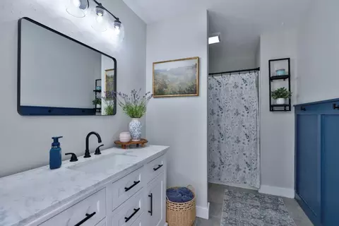 Bath - 5300 Earnshaw Way, Placerville, CA 95667 photo 4 of 5