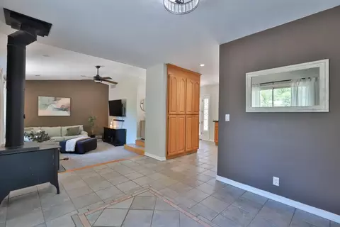 Entry Way - 5300 Earnshaw Way, Placerville, CA 95667 photo 2 of 3