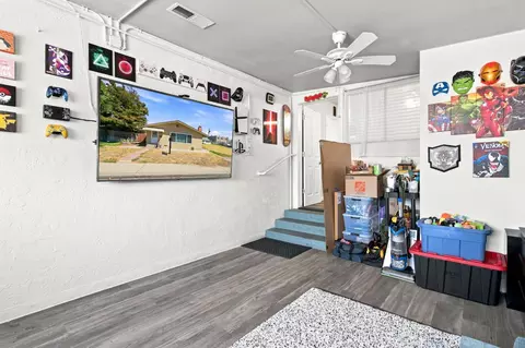 Entry Way - 221 W 1st St, Ripon, CA 95366 photo 4 of 4