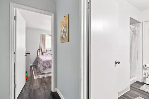 Entry Way - 221 W 1st St, Ripon, CA 95366 photo 3 of 4