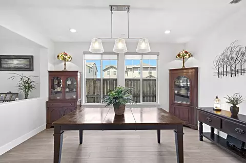 Dining - 2940 Laredo Dr, Rocklin, CA 95765 photo 2 of 3