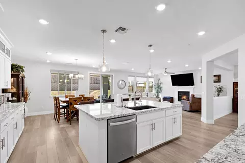 Kitchen - 2940 Laredo Dr, Rocklin, CA 95765 photo 3 of 7
