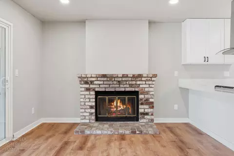 Living - 4105 Faith Ln, Modesto, CA 95355 photo 5 of 5