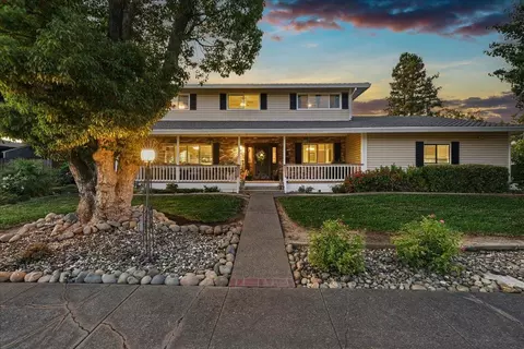 4772 Hixon Cir, Carmichael, CA 95608