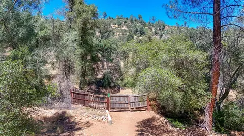 3631 Guadalupe Creek Rd, Mariposa, CA 95338