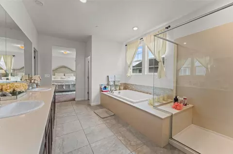 Entry Way - 118 Chickadee Ln, Gilroy, CA 95020 photo 7 of 10