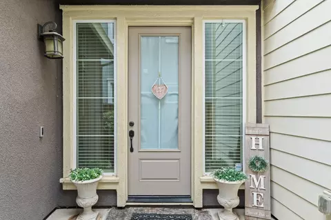 Entry Way - 118 Chickadee Ln, Gilroy, CA 95020 photo 1 of 10