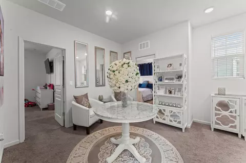 Entry Way - 118 Chickadee Ln, Gilroy, CA 95020 photo 6 of 10
