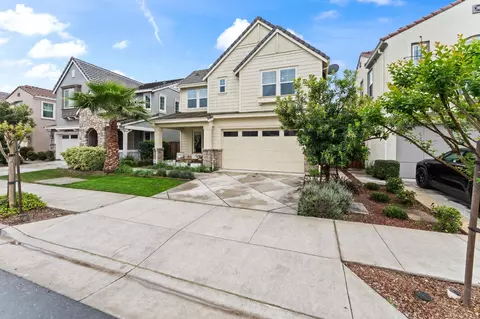 Exterior - 118 Chickadee Ln, Gilroy, CA 95020 photo 2 of 9