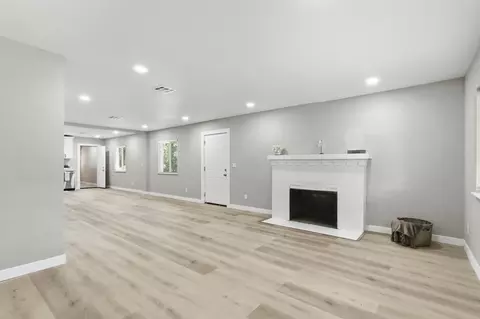 Living - 406 2nd St, Arbuckle, CA 95912 photo 5 of 5