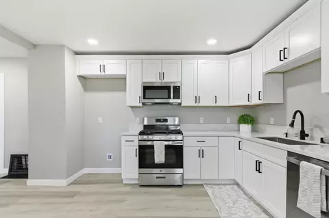 Kitchen - 406 2nd St, Arbuckle, CA 95912 photo 1 of 2