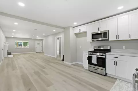 Entry Way - 406 2nd St, Arbuckle, CA 95912 photo 3 of 4