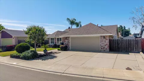 374 April Way, Manteca, CA 95336 photo 3