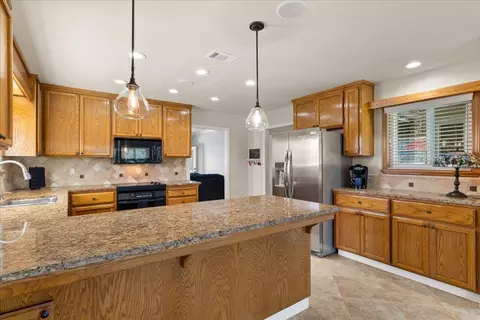374 April Way, Manteca, CA 95336 photo 13