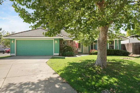 625 Vineyards Ct, Galt, CA 95632