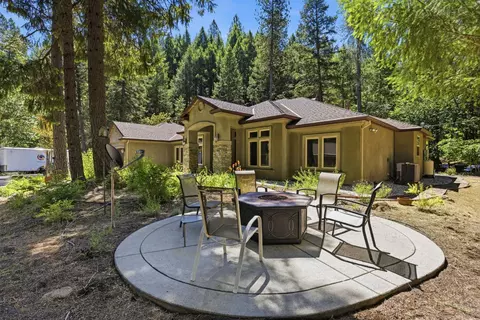 Exterior - 4550 Newtown Rd, Placerville, CA 95667 photo 2 of 12