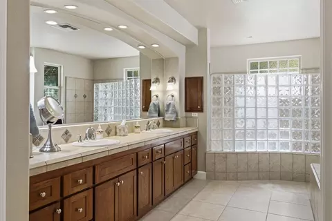 Bath - 4550 Newtown Rd, Placerville, CA 95667 photo 1 of 5
