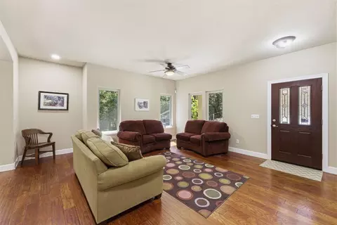 Living - 4550 Newtown Rd, Placerville, CA 95667 photo 4 of 4