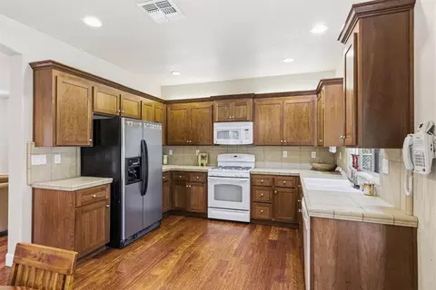 Kitchen - 4550 Newtown Rd, Placerville, CA 95667 photo 5 of 5