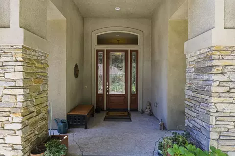 Entry Way - 4550 Newtown Rd, Placerville, CA 95667 photo 1 of 5