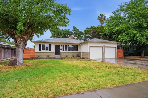 Exterior - 1042 Grove Ave, Gustine, CA 95322 photo 3 of 7