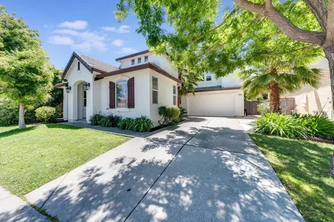 410 Aviator Cir, Sacramento, CA 95835