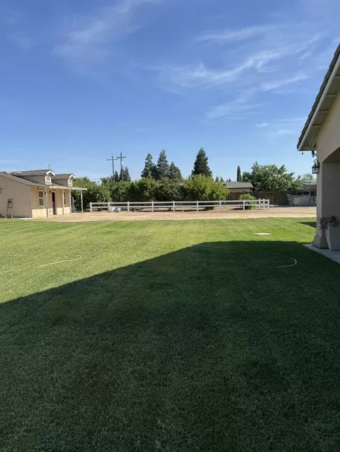 Exterior - 6471 Samrath Ct, Winton, CA 95388 photo 5 of 5