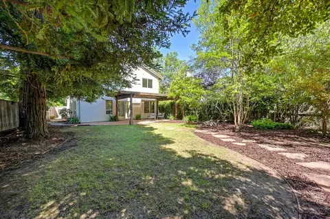 457 Lenox Ct, Roseville, CA 95661